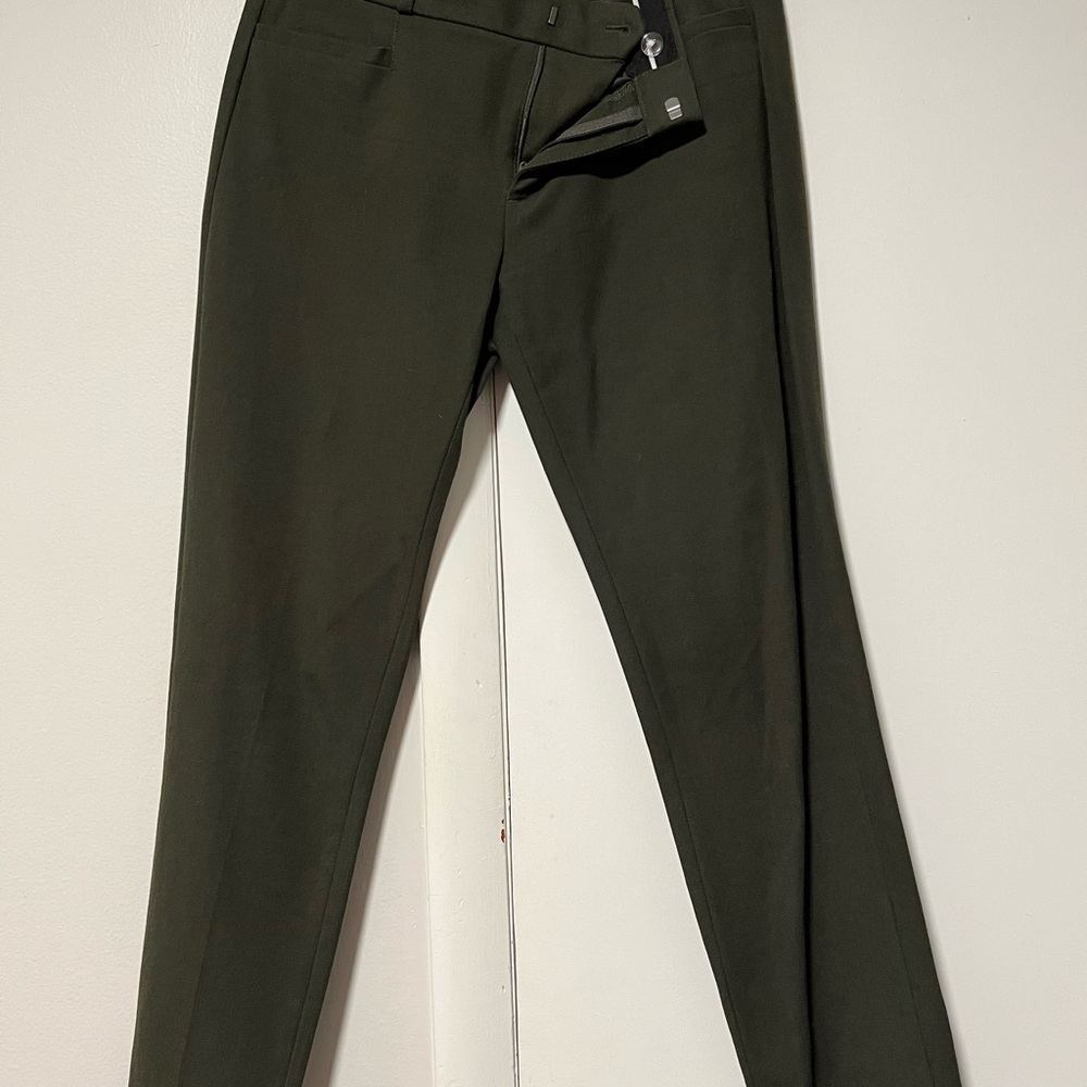 Banana Republic Women’s Sloan Fit Olive Green Pants (Slim Ankle)